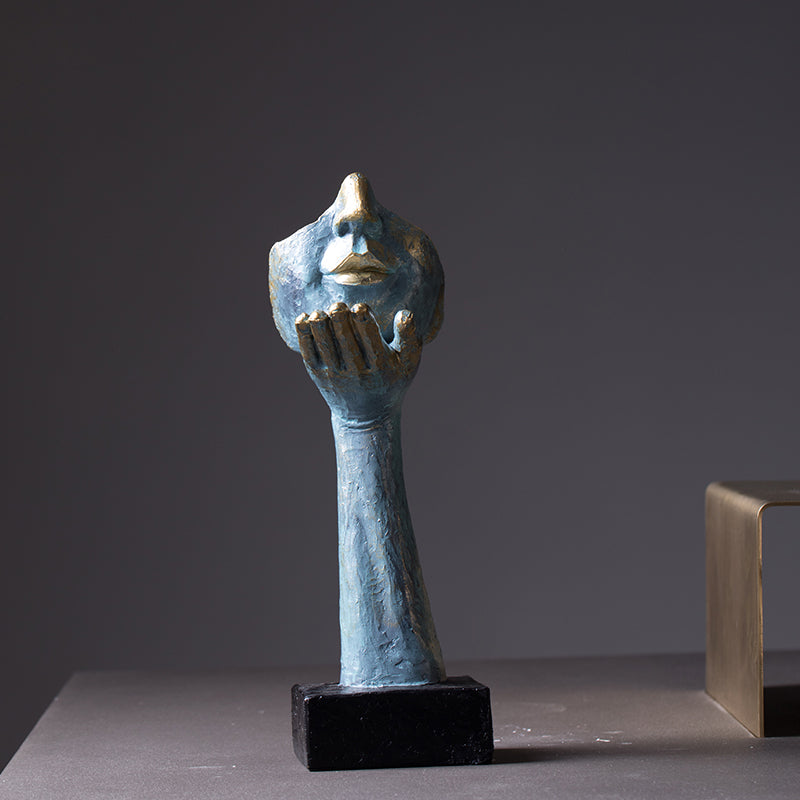 Orélia Maison™ — Nordelle Sculpted Figure