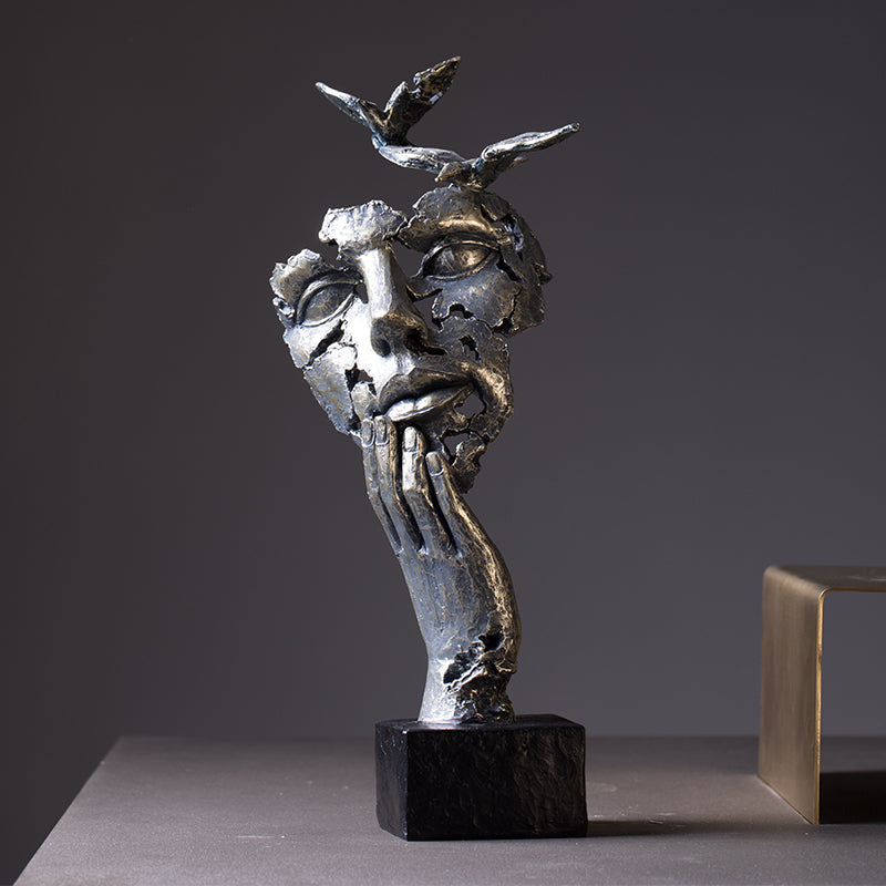 Orélia Maison™ — Nordelle Sculpted Figure